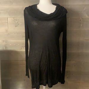 Pure and simple long sleeve Cowell neck to neck